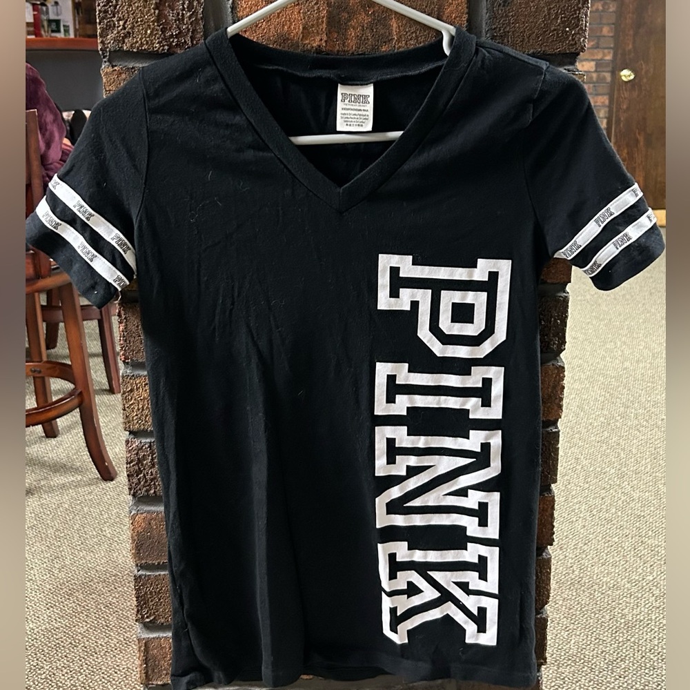 PINK Victoria's Secret Black and White Short Sleeve Tee